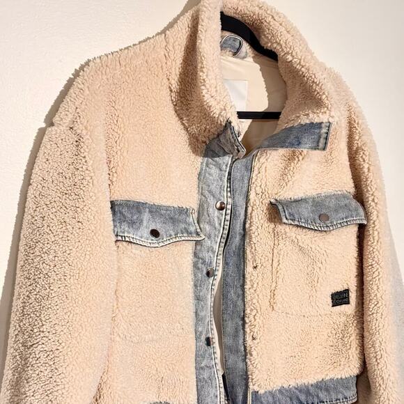 Bershka Sherpa Denim Jacket - Size 28 - Cozy Oversized Crop Jacket - Picture 9 of 9